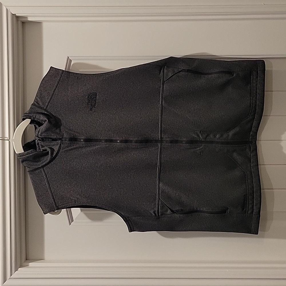 North Face Vest! Excellent Used Condition! Size Large